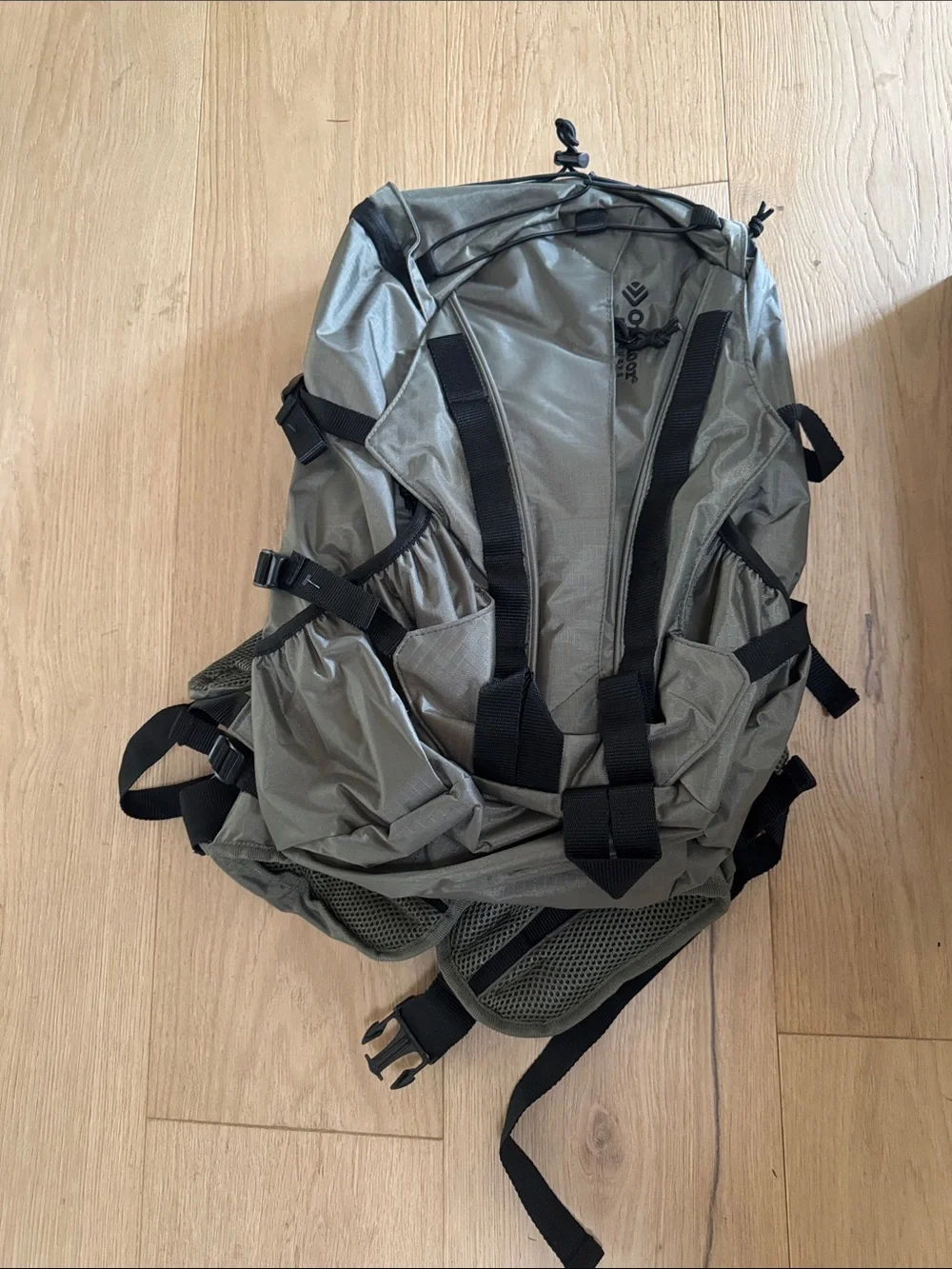 NWOT Outdoor Products Big Sur 28 L hydration backpack 3 L reservoir, green